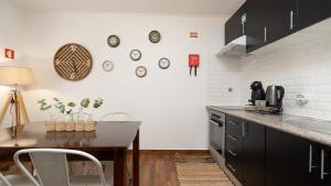 Stonewood Valley by LovelyStay