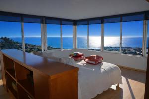 Villa Sitges Altavista Amazing View South oriented Calm Area AC Beach 2 minutes Drive and 18 minutes Walk