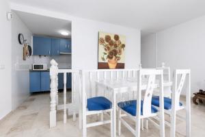 2BR Las Arenas House - Terrace & Pool