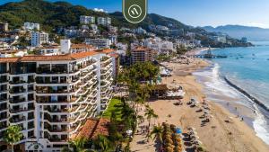 Oceanview 2BR Condo - Romantic Zone - Rooftop Pool