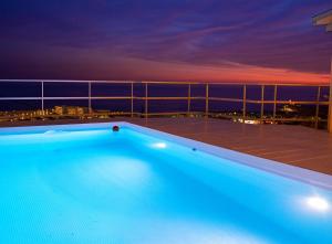 Villa Sitges Altavista Amazing View South oriented Calm Area AC Beach 2 minutes Drive and 18 minutes Walk