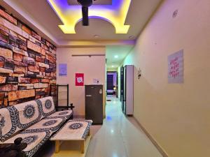 2 Bhk flat with lift and car parking perfect for family and long time stay