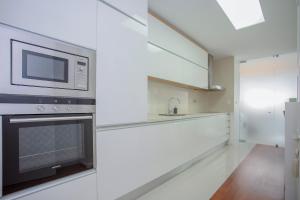 Liiiving in Porto - Balcony Dragao View