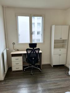 Room in a large shared apartment