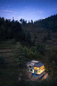 Solo ki Duniya, near Jhalori Pass, Jibhi, Shoja