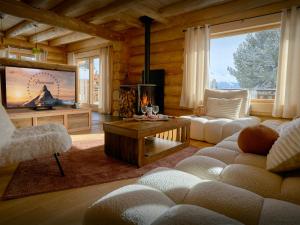 Chalet Escapade - OVO Network