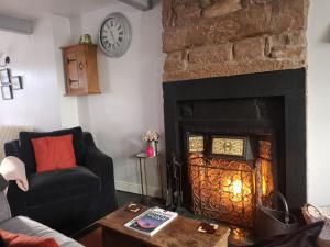Mill Cottage modern cosy Lake District home with open fire near Scafell