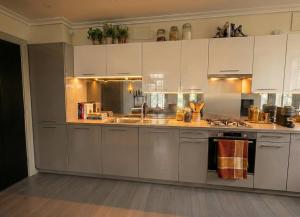 Royal Retreat - Red Light Sauna & Yoga