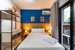 Studio com Piscina e Academia - DP203