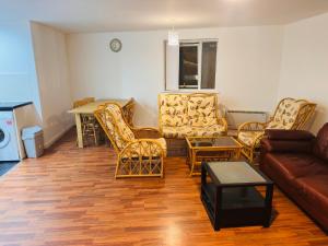 Entire 3 bedroom Apartment in Manchester