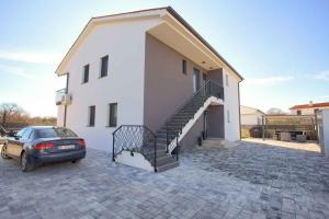 Apartment with Pool in Kornic-Insel Krk 55181