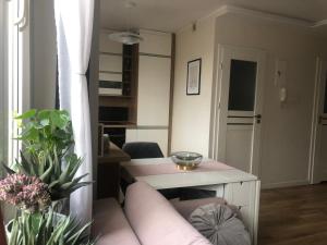 Apartament Klonowa Home -wejście 24h,kod, targi, faktura ,miejsce parkingowe