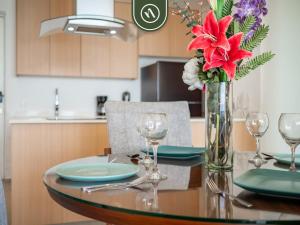 Oceanview 1 BR Condo - Private Beach - Pools