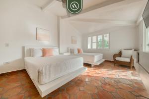 2 BR Condo Right - Romantic Zone - Private Rooftop