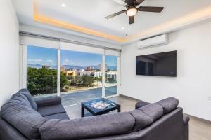 Believe Condo Flamingos Believe 302