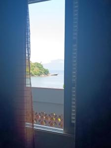 Pe na Areia Prainha Pedra do Jacaré