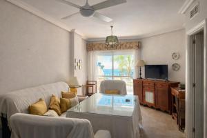 Lyrioshomes Precioso Apartamento Puerto de Estepona