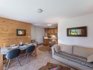 Appartement lumineux avec terrasse sud, proche pistes, parking - FR-1-566-64