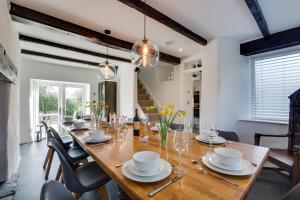 5 Bed in Little Petherick oc-p00736