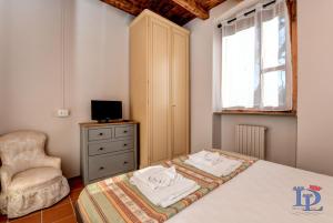 SWAROVSKI Family apartment with pool DesenzanoLoft Official Partner Homes & Villas by Marriott Bonvoy