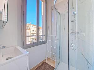 Cannes 2 bedrooms & 2 bathrooms Apartment - 43A
