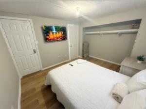 Cozy 2BR WiFi Free Parking Near IAH-DT- #PASS