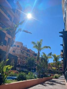 Modern Apartment - Pool and Garden View