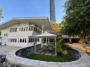 Sunset Beach Villa Wongamart Pattaya