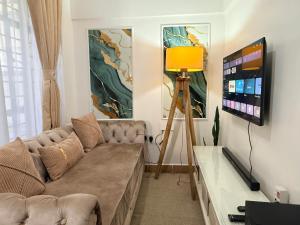 Affordable Luxury Ruaka 2