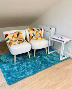 Charmant studio neuf sous les toits