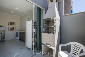 Casa c Churrasq. a 300m da Praia FJZ0003