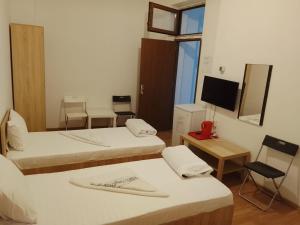 Cazare - Accommodation