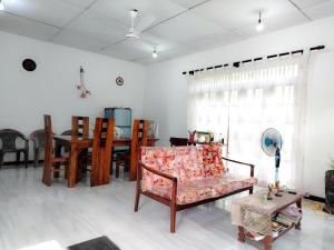 Vinal Inn Midigama
