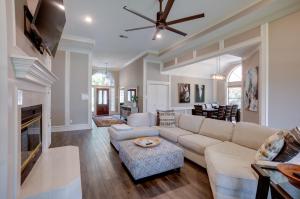 Grills and Boat Dock Comfy Cove on Lake Conroe