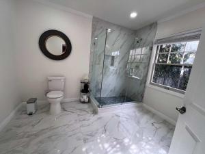 Luxe 6BR Retreat with Trampoline Swing and BBQ Grill