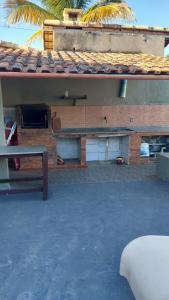 Casa com piscina churrasqueira Wi Fi 500m da praia do boi Arubinha