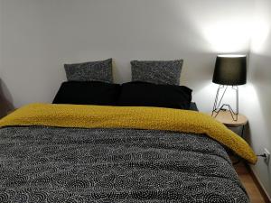 Studio near train station, city center