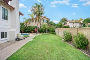 5BR Retreat w Pool Misting Patio & Prime Location