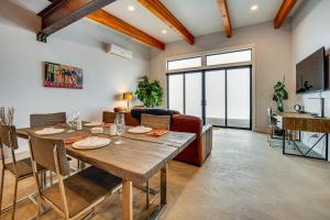 Secluded Couples Retreat 8 Mi to Dtwn Cle Elum!