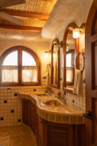 Pelican Eyes Hotel and Resort