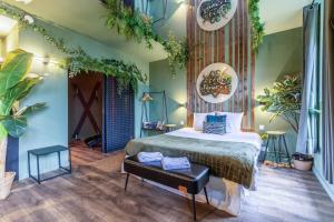 Secret Jungle - Love Room by PRIM0 C0NCIERGERIE