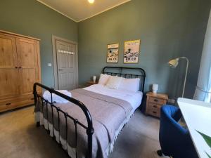 Townhead Jewel by Coorie Doon Stays