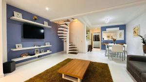 Triplex Condomínio Porto Frade