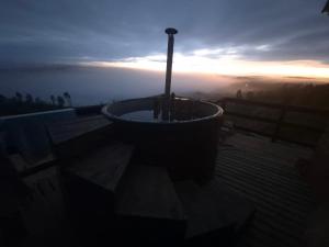 Cabaña con tinaja en mirador