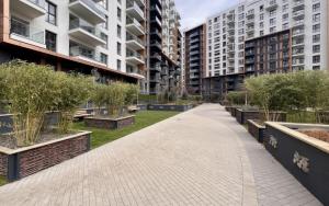 Modern 1BR Apartment with Terrace and City View near Romexpo