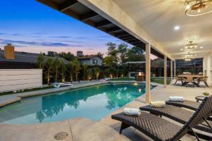 Valley View Chic Design with Pool Grille Firepit