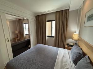 Hotel Pamplona Jardins Univer com garagem e cozinha 1209