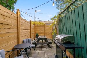 Historic Victorian with Deck and Parking