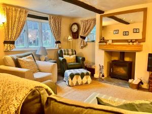 Chapter Cottage, Cheddleton Nr Alton Towers, Peak District, Foxtail Barns, the Ashes