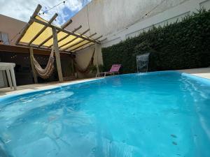 Sobrado com Piscina Privativa